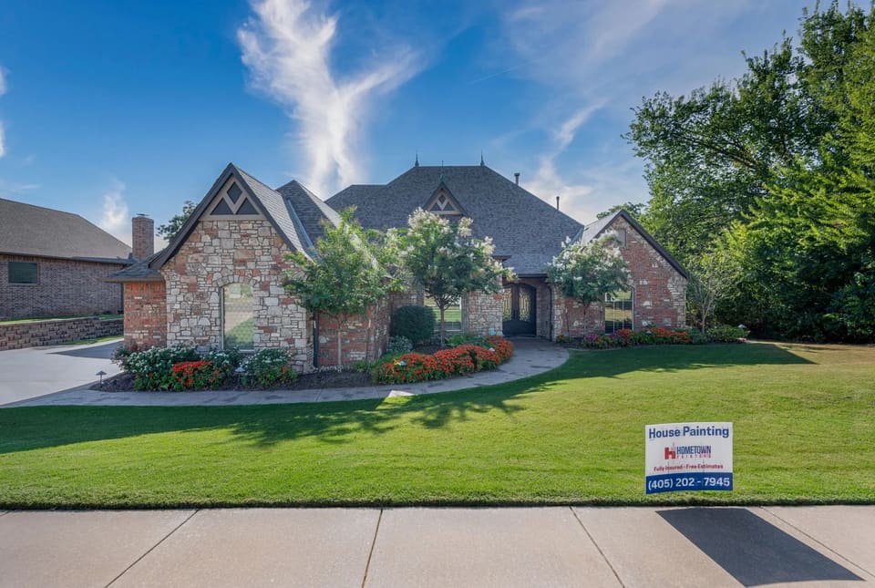 How to choose exterior paint colors for your Oklahoma home