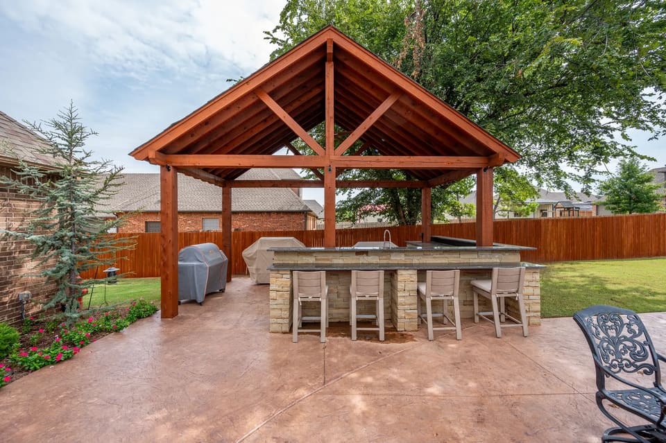 Pergola staining in OKC